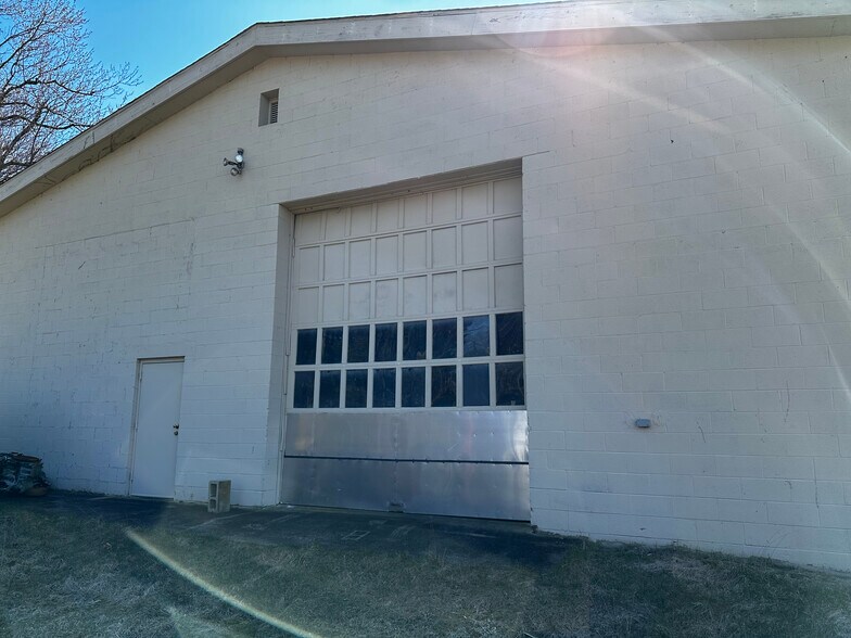 More Photos Of 92 State Hwy 33, Manalapan Township Warehouse For Sale