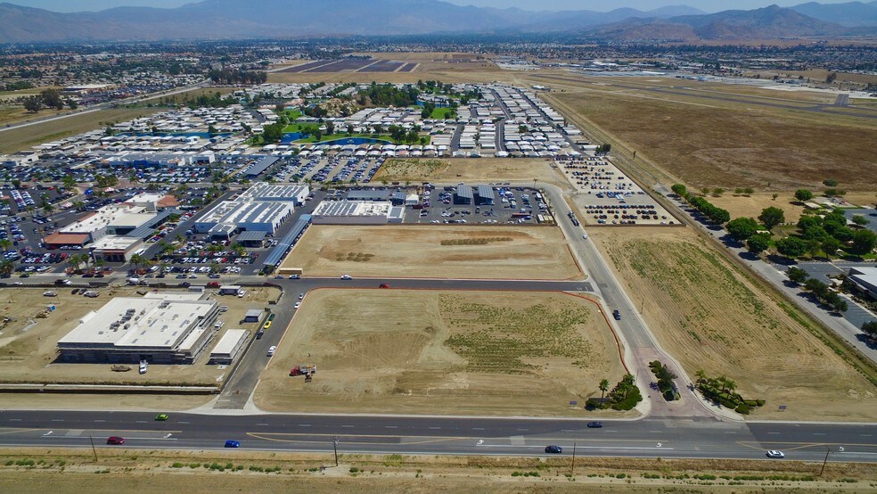 More Photos Of Warren Rd & Auto Mall Dr, Hemet Land For Sale