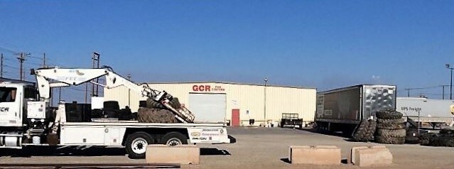 More Photos Of 170 W Commercial Ave, El Centro Warehouse For Lease