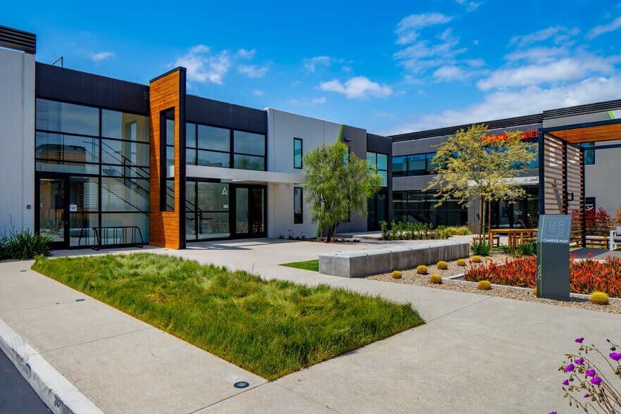 More Photos Of 660 W Baker St, Costa Mesa Unknown For Lease