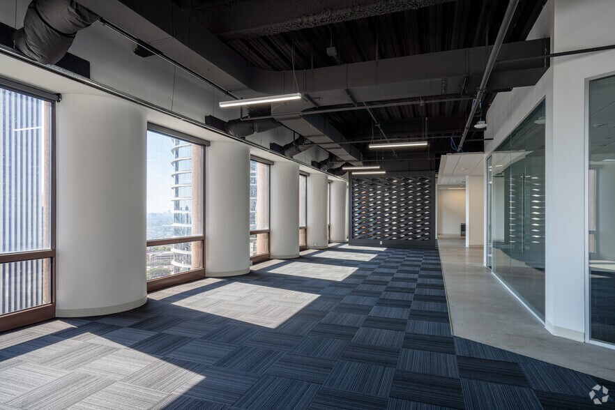 More Photos Of 1415 Louisiana St, Houston Office For Sale