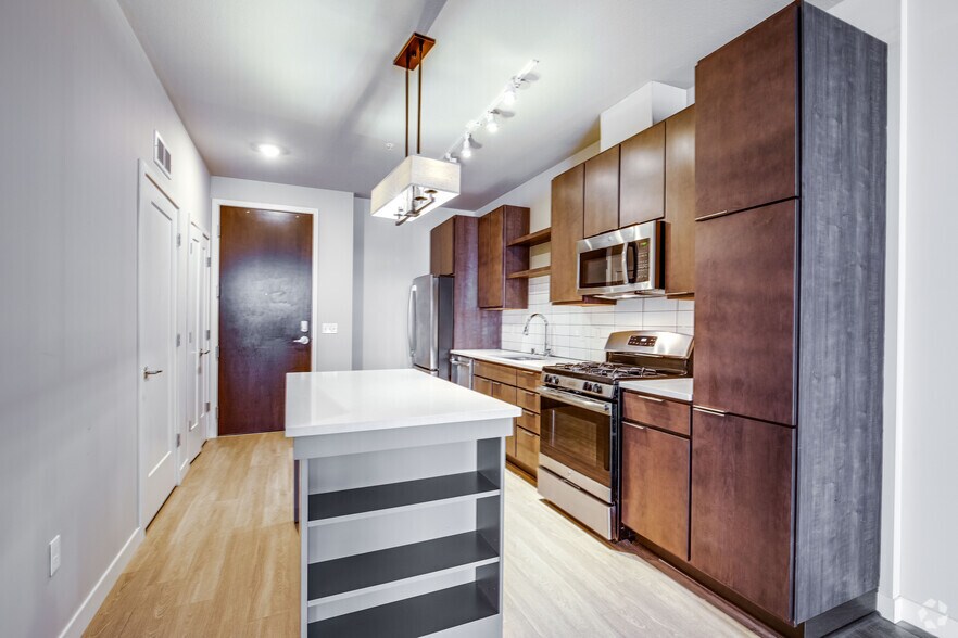 More Photos Of 10 2nd St SE, Minneapolis Apartments For Lease