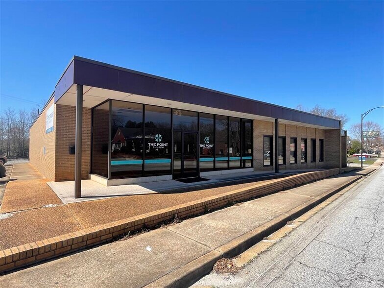Primary Photo Of 1001 N Main St, Anderson Freestanding For Sale