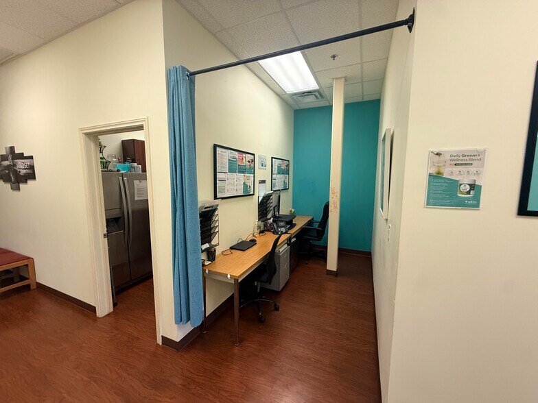 More Photos Of 13359 N Highway 183, Austin Storefront For Lease