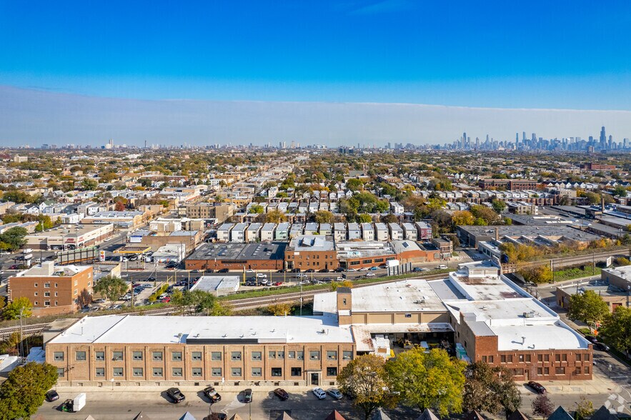 More Photos Of 4006 W Belden Ave, Chicago Warehouse For Lease