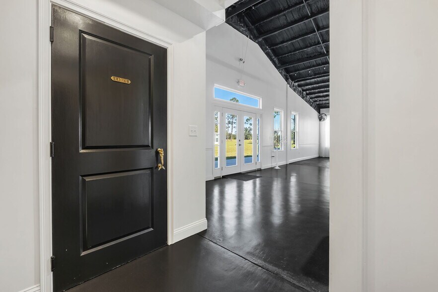 More Photos Of 4004 Golf Course Rd, Perry Lodge Meeting Hall For Sale