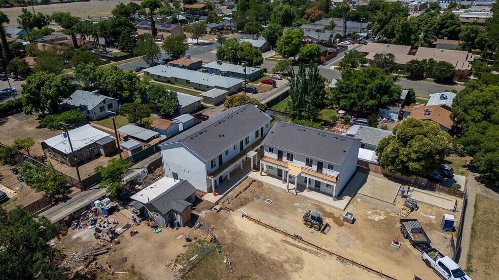 More Photos Of 40 W 13th St, Merced Apartments For Sale