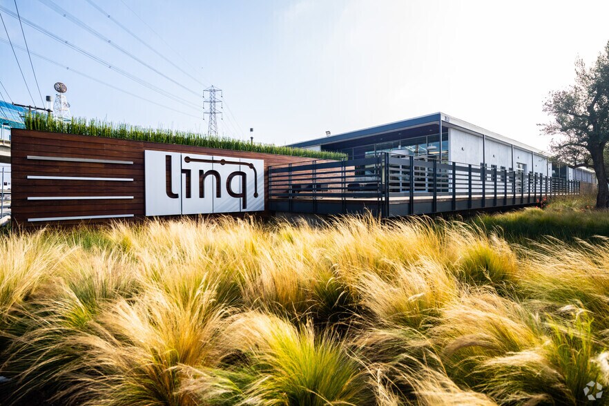 Primary Photo Of 2400 Marine Ave, Redondo Beach Flex For Lease