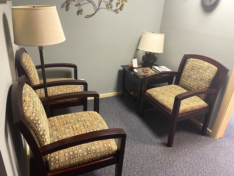More Photos Of 2 Mystic Ln, Malvern Office For Sale