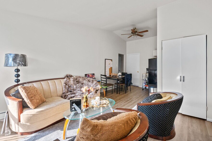 More Photos Of 3045 Bernice Rd, Lansing Apartments For Sale