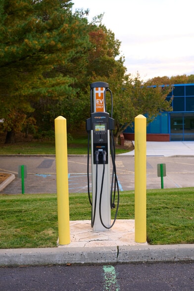 More Photos Of 6 Technology Dr, Setauket Unknown For Lease