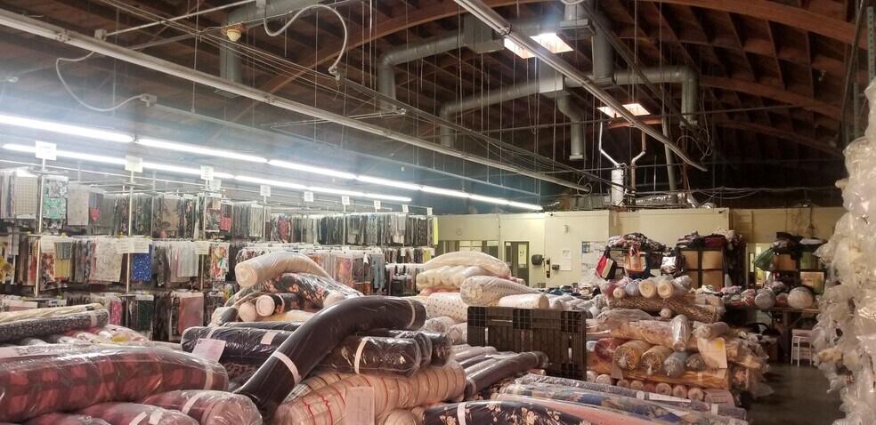 More Photos Of 1262-1264 S Boyle Ave, Los Angeles Manufacturing For Sale