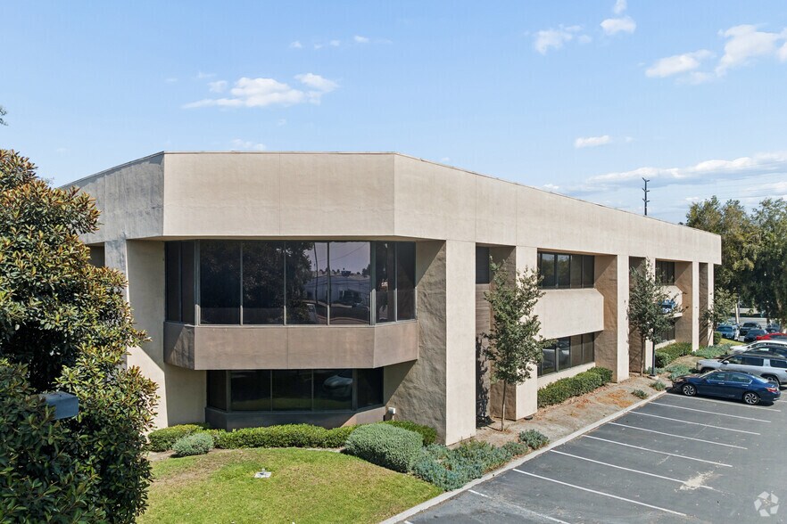 More Photos Of 1661 N Raymond Ave, Anaheim Unknown For Lease