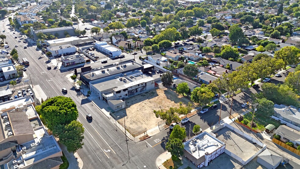 More Photos Of 4201-4207 W Magnolia Blvd, Burbank Land For Sale