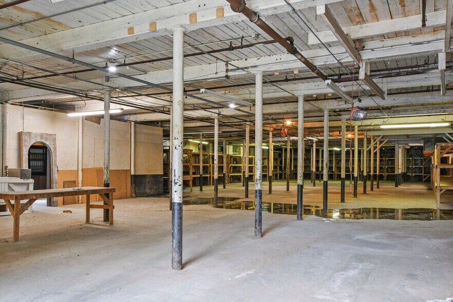 More Photos Of 20 Keeler St, Pittsfield Manufacturing For Sale