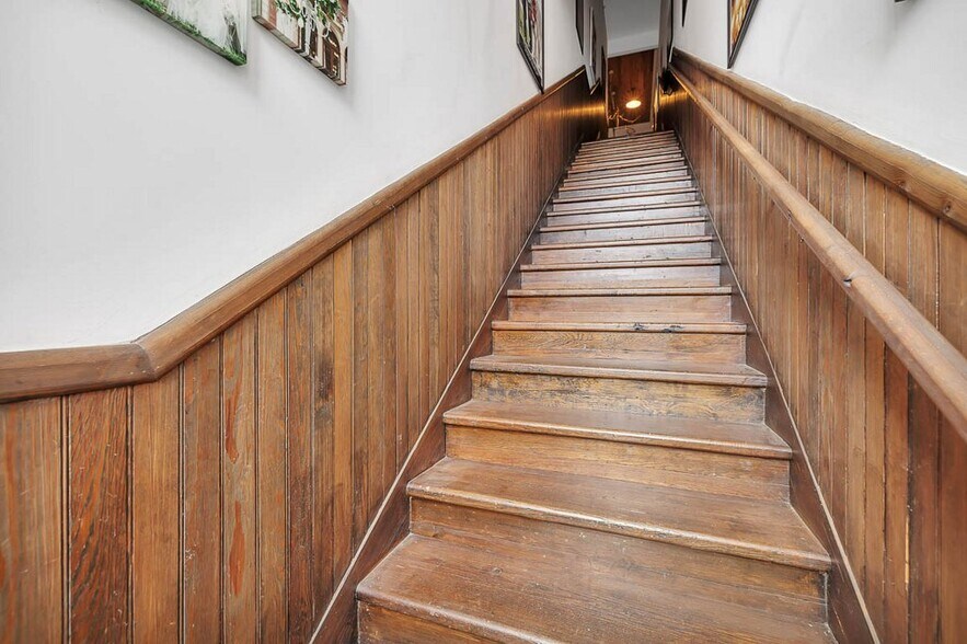 More Photos Of 1423-1425 Newcastle St, Brunswick Storefront For Sale