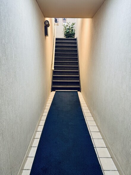 More Photos Of 375 Wyandanch Ave, North Babylon Warehouse For Lease