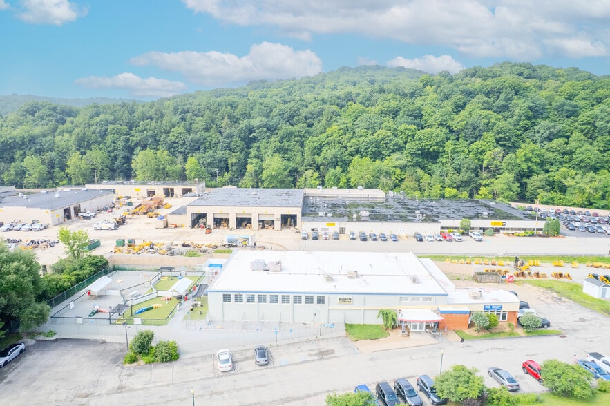 More Photos Of 4051-4063 William Penn Hwy, Murrysville Freestanding For Lease