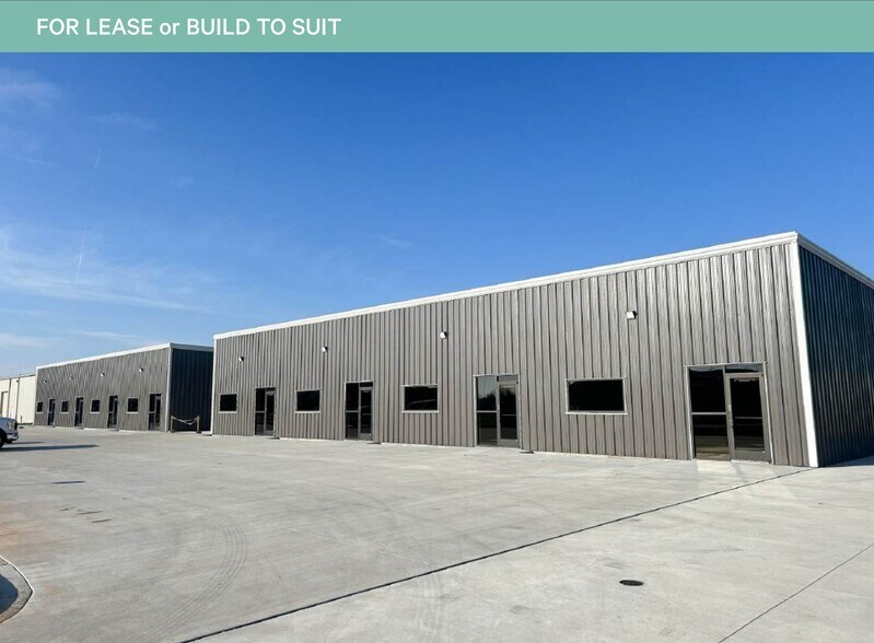 More Photos Of 3729 N Ridgewood St, Wichita Warehouse For Lease
