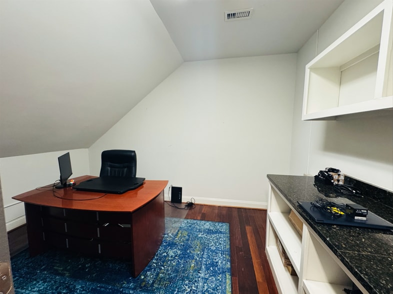 More Photos Of 125c Wappoo Creek Drive, Charleston Office For Lease