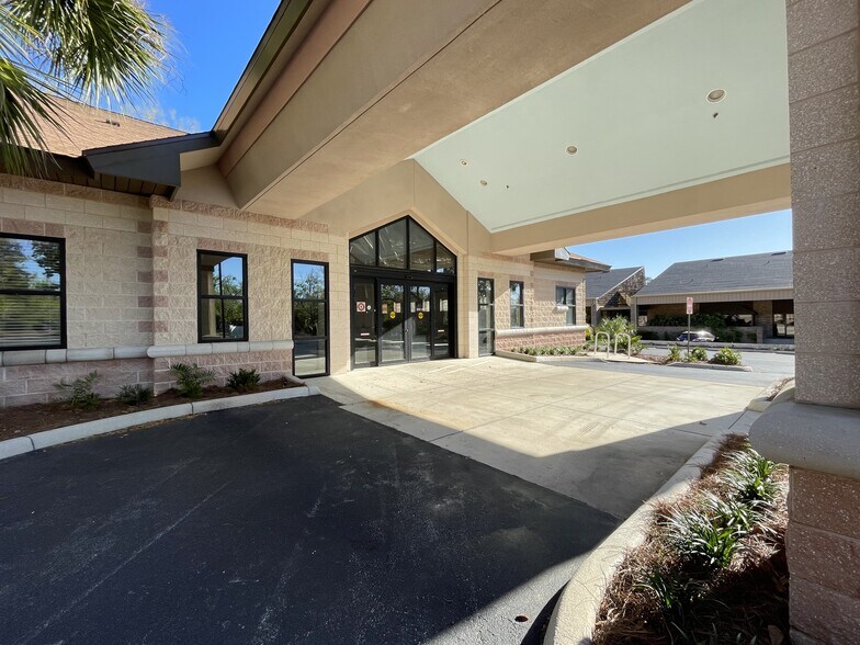 More Photos Of 7000 NW 11th Pl, Gainesville Medical For Lease