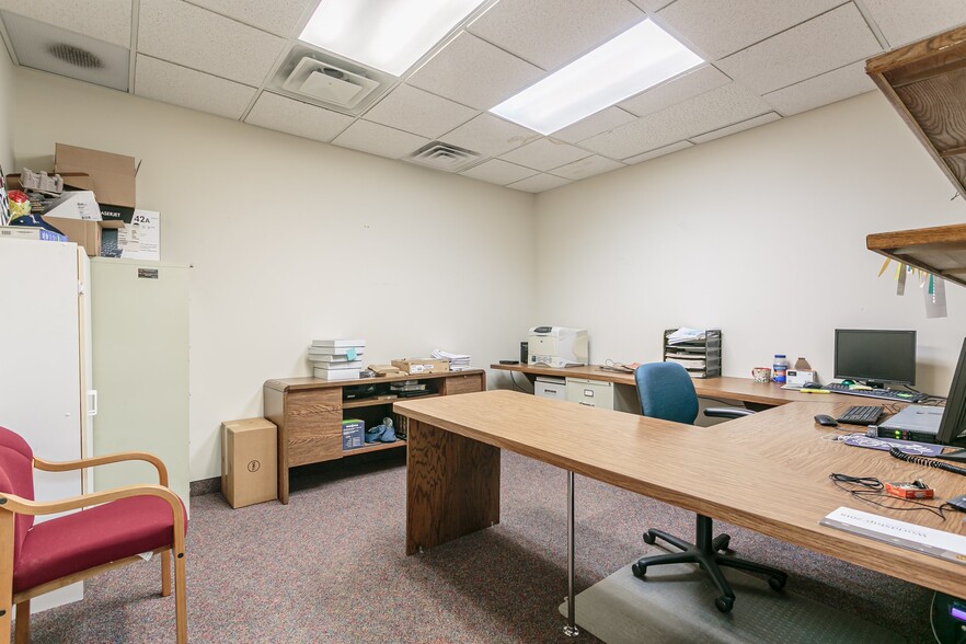 More Photos Of 300 Buell Rd, Rochester Loft Creative Space For Sale