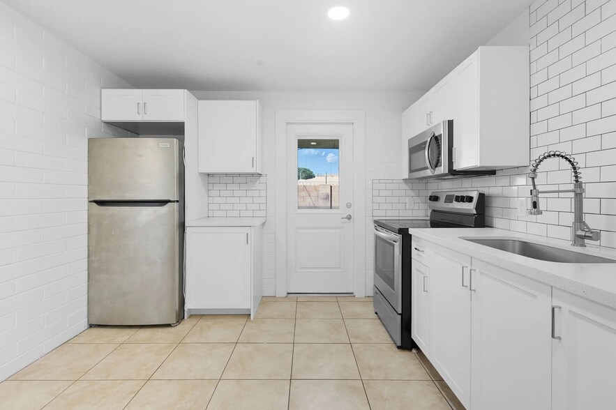 More Photos Of 510 N Horne, Mesa Apartments For Sale