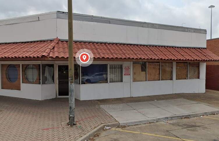 More Photos Of 2706 Samuell Blvd, Dallas Storefront For Lease