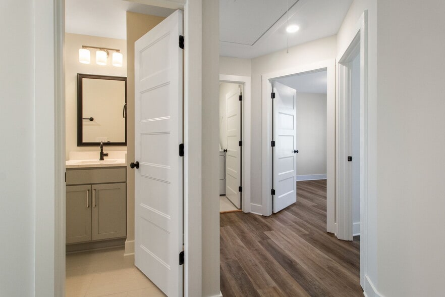 More Photos Of 160 Excell Rd, Clarksville Apartments For Sale