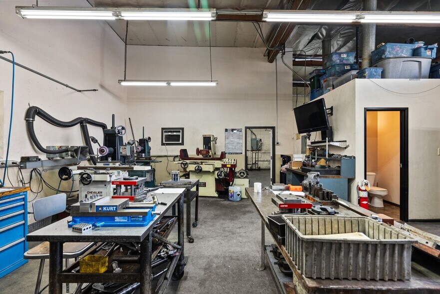 More Photos Of 12455 Branford St, Pacoima Warehouse For Sale
