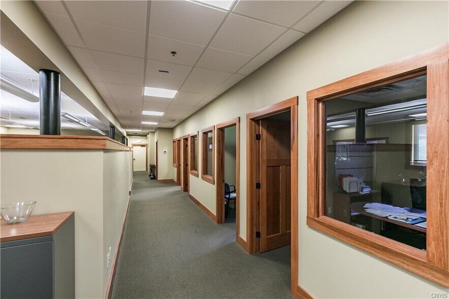 More Photos Of 4488 Onondaga Blvd, Syracuse Office For Sale