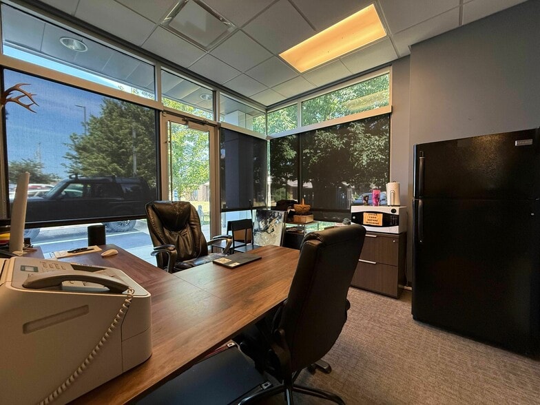 More Photos Of 3100 S National Ave, Springfield Office For Lease