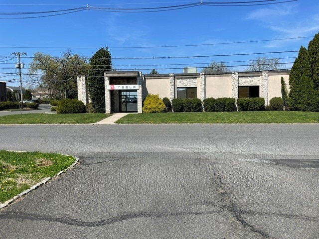 Primary Photo Of 52 Commerce St, Springfield Flex For Lease