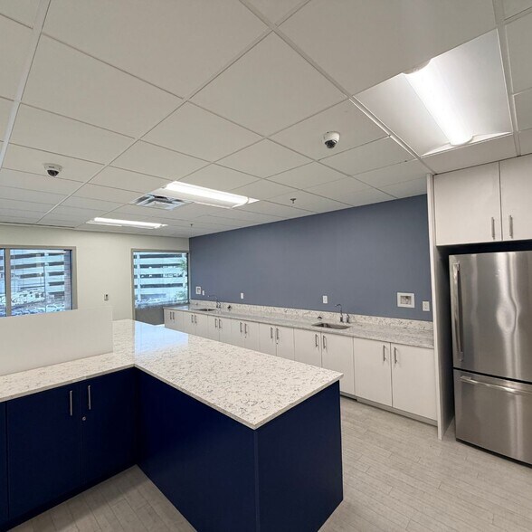 More Photos Of 230 N Elm St, Greensboro Office For Lease