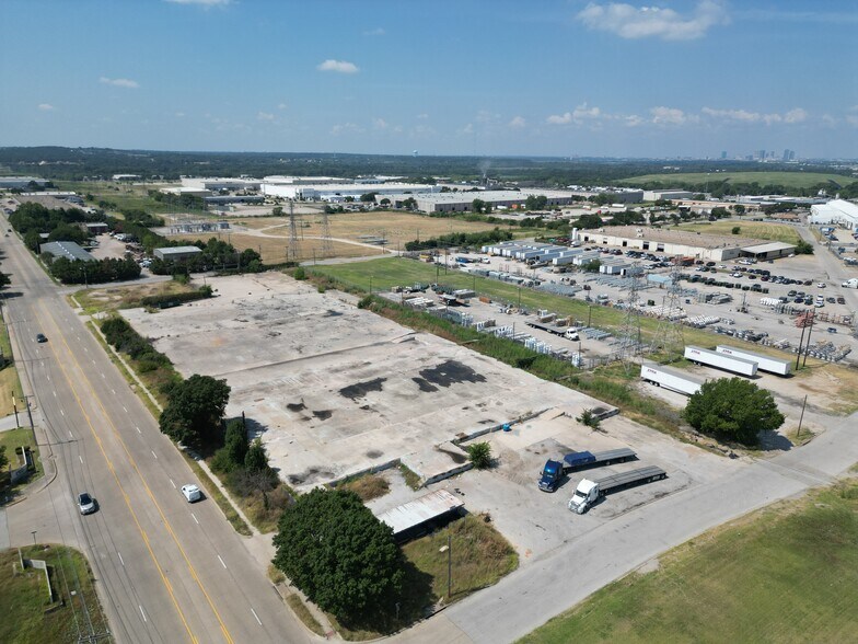More Photos Of 2525 Handley Ederville Rd, Richland Hills General Retail For Lease