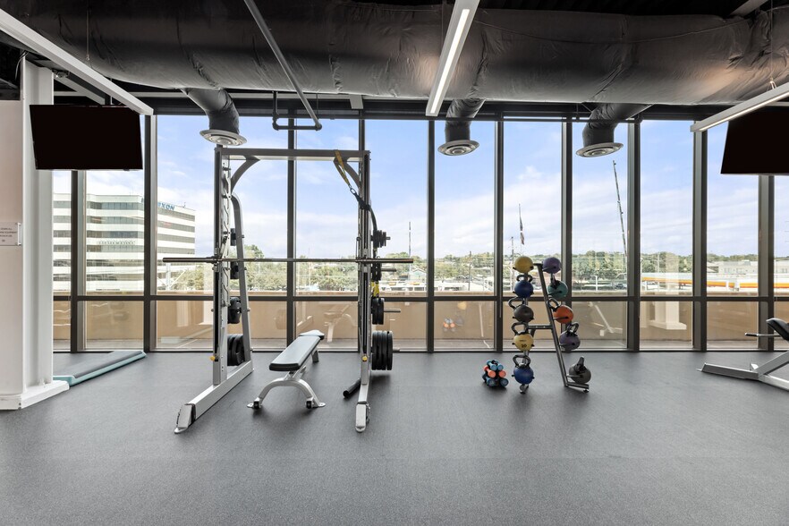 More Photos Of 8350 N Central Expy, Dallas Office For Sale