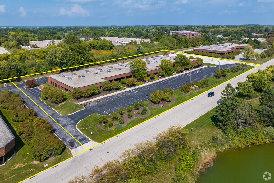 More Photos Of 11950 W Lake Park Dr, Milwaukee Office For Sale