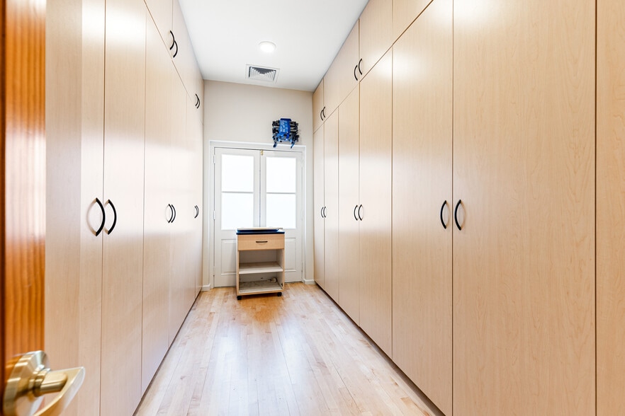 More Photos Of 331 N 1st Ave, Phoenix Office Residential For Lease