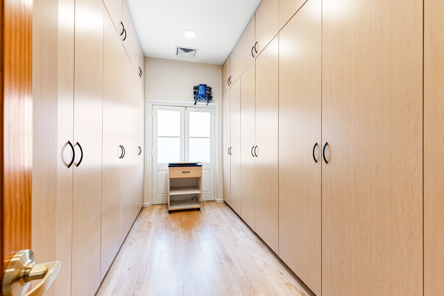 More Photos Of 331 N 1st Ave, Phoenix Office Residential For Lease