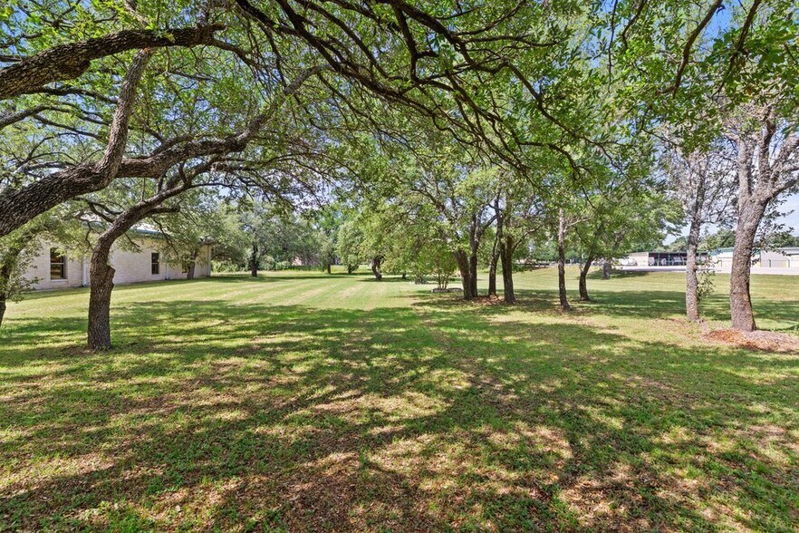 More Photos Of 101 John Kelly St, Burnet Industrial For Sale