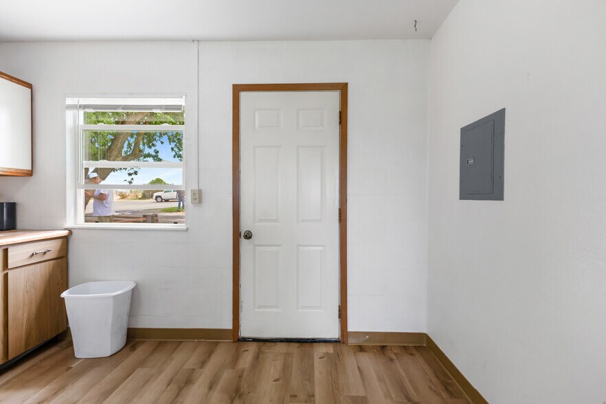 More Photos Of 510 Fig St, Moses Lake Apartments For Sale