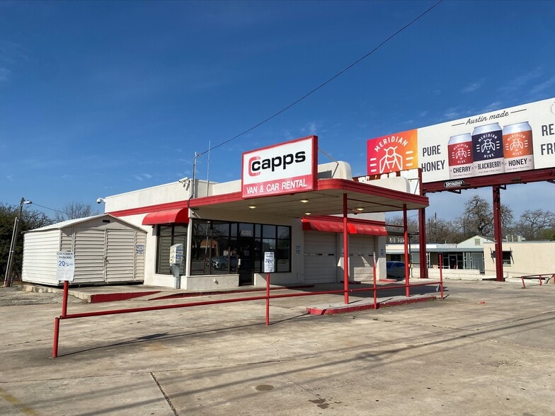 Primary Photo Of 4300 Airport Blvd, Austin Auto Dealership For Lease