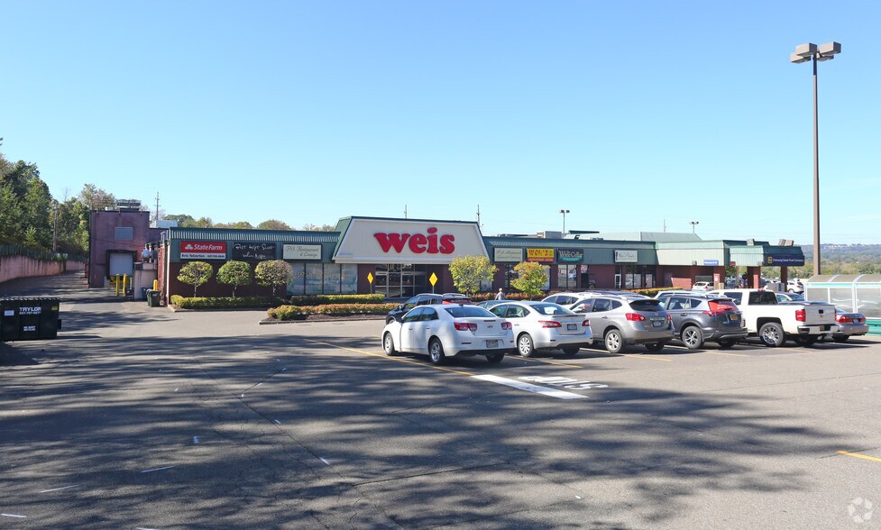 More Photos Of 100 Rano Blvd, Vestal Township Restaurant For Lease