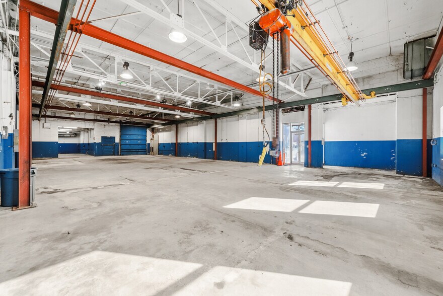 More Photos Of 292 Walnut St, Saint Paul Manufacturing For Lease