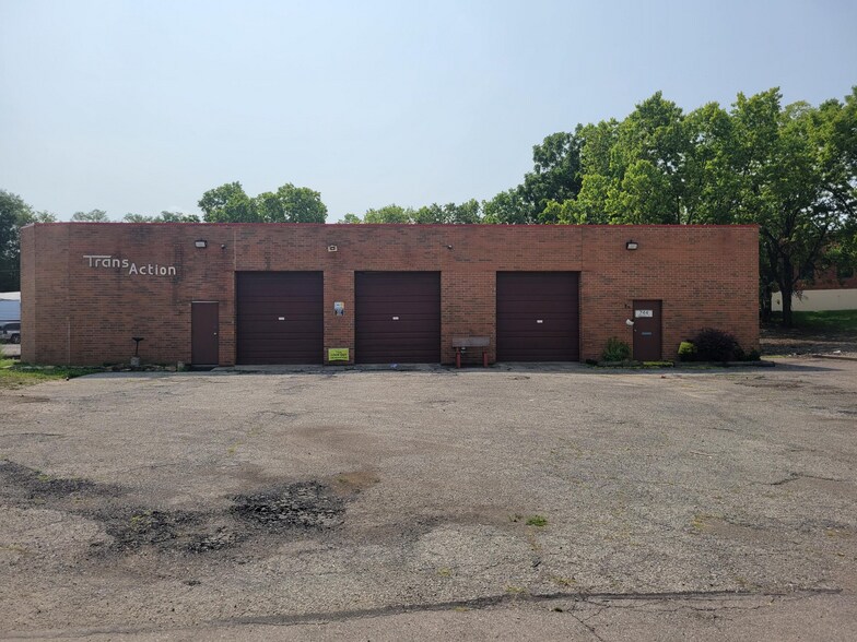 Primary Photo Of 744 Springfield St, Dayton Auto Repair For Sale