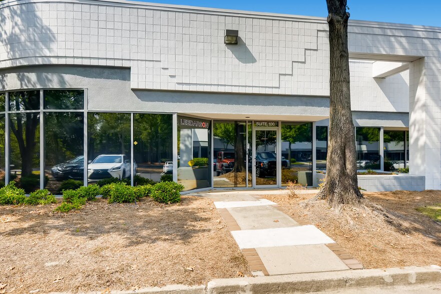 More Photos Of 300 Technology Ct SE, Smyrna Unknown For Lease