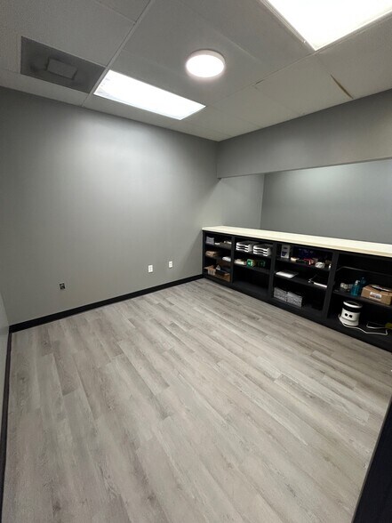 More Photos Of 8825 Eastex Fwy, Beaumont Warehouse For Sale