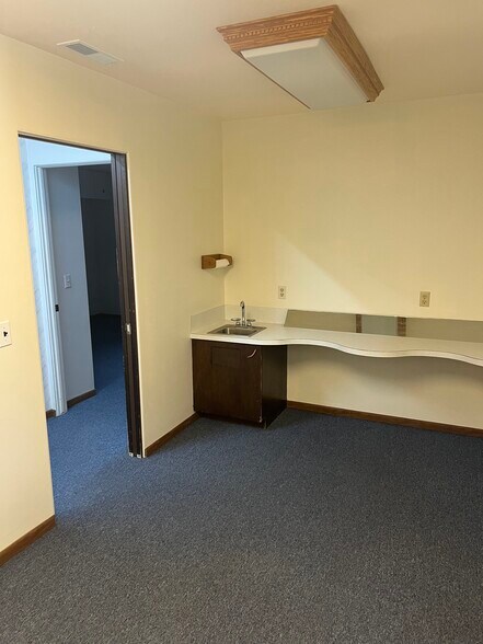 More Photos Of 236 E Glendale St, Dillon Office For Sale