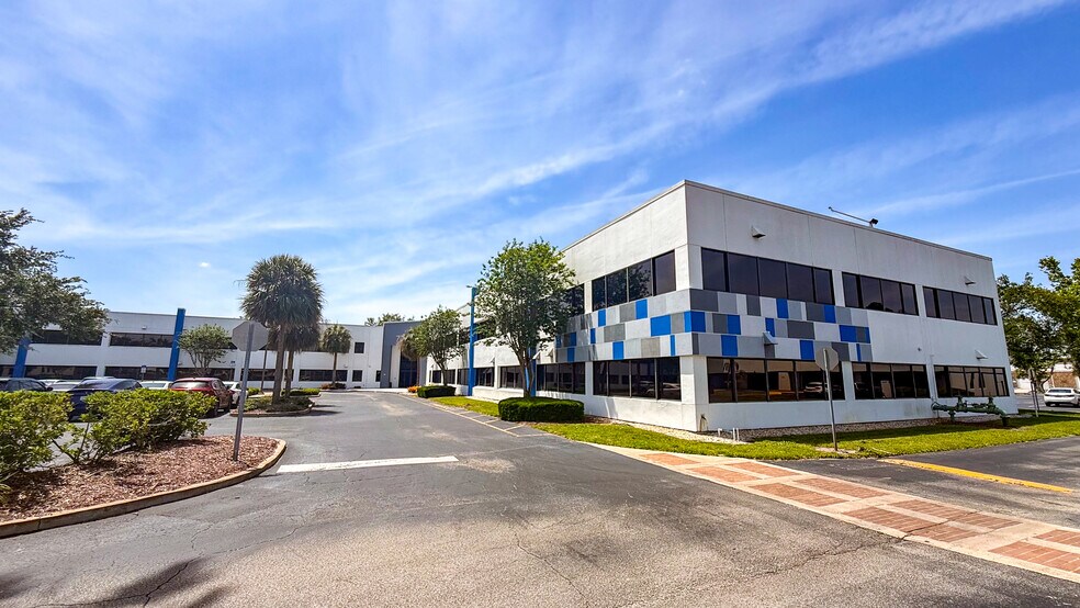 More Photos Of 7600 Southland Blvd, Orlando Unknown For Lease