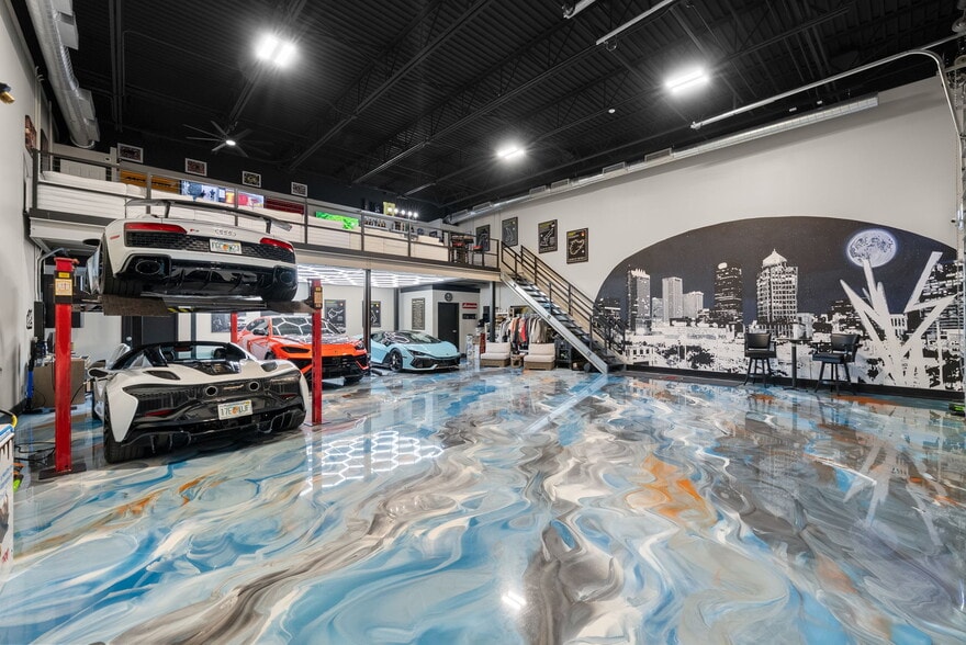 More Photos Of 1111 N 34th St, Tampa Self Storage For Sale